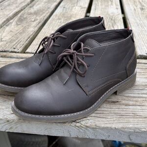 Izod Brown Leather Lace-Up Chukka Boots
